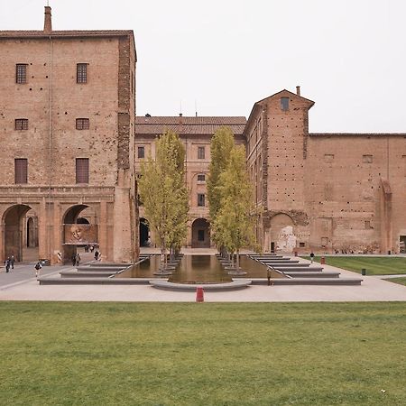 Apartamento Luxury 5 Al Duomo Di Parma Exterior foto