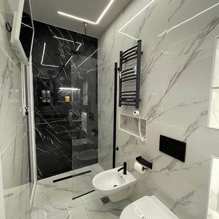 Apartamento Luxury 5 Al Duomo Di Parma Exterior foto