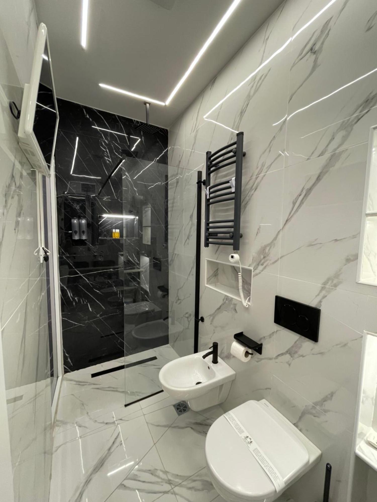Apartamento Luxury 5 Al Duomo Di Parma Exterior foto