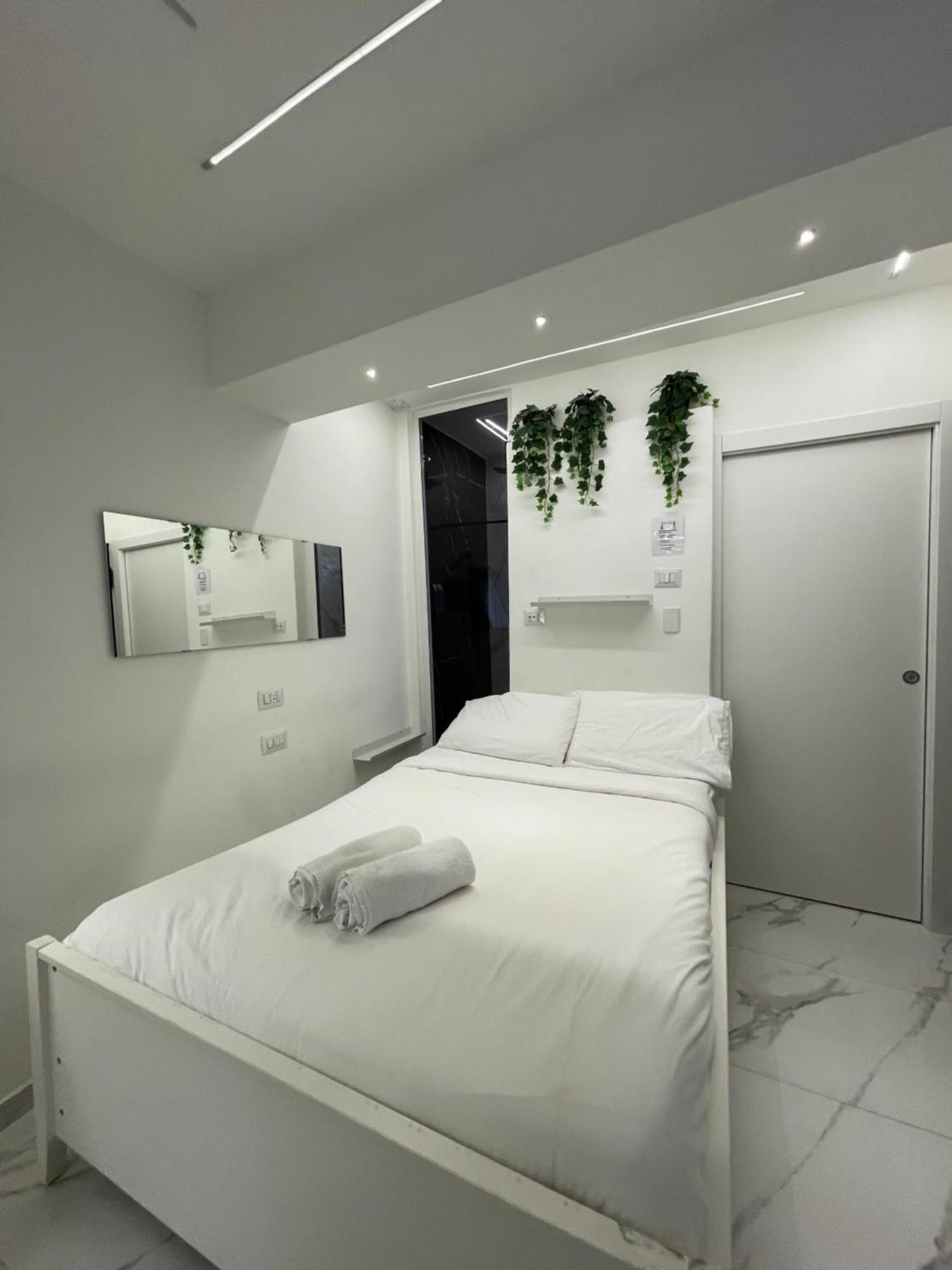 Apartamento Luxury 5 Al Duomo Di Parma Exterior foto